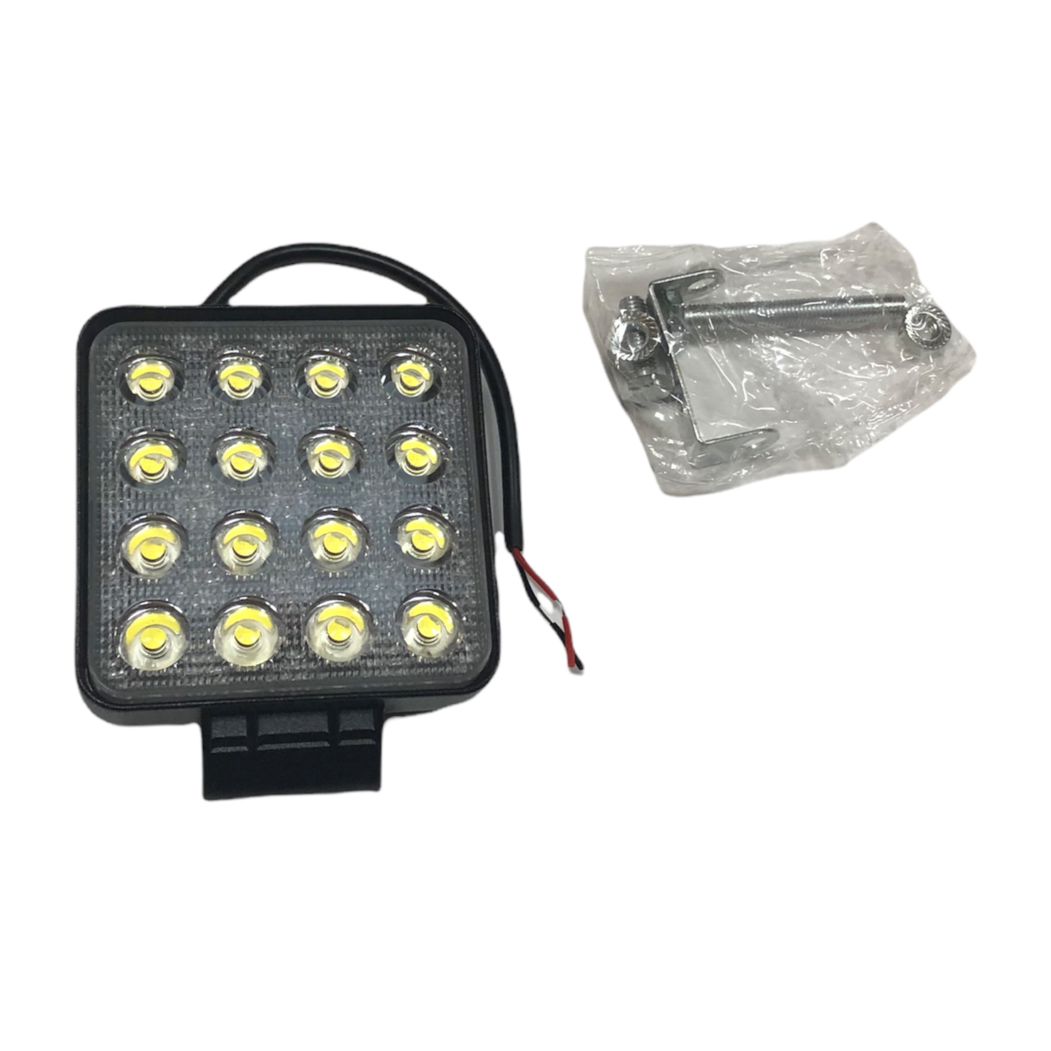 Фары дополнительные 16 SMD (Квадрат) LYD-48WE-С купить по хорошей цене в  интернет-магазине Force — FORCE-VOLGA