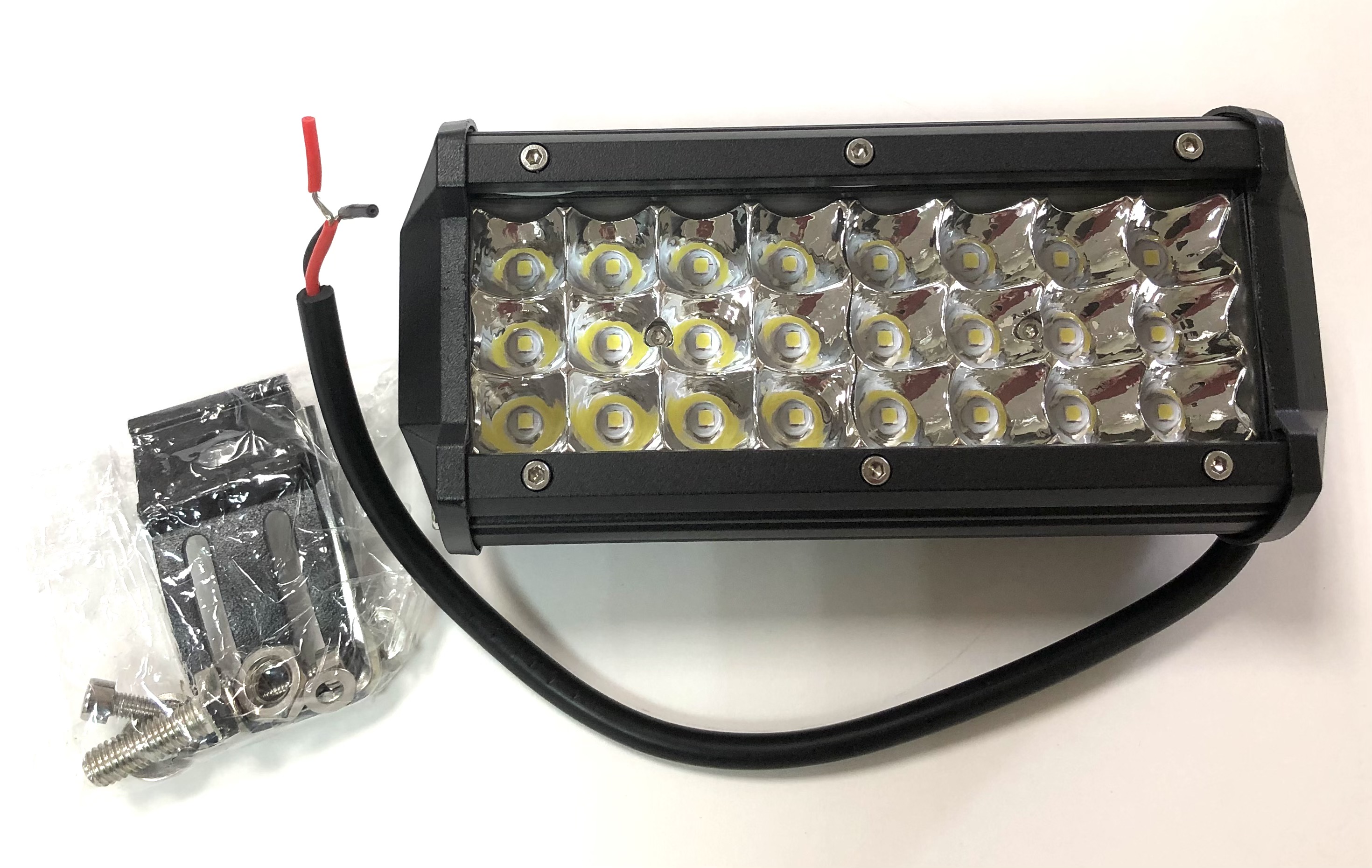 Фары  дополнительные 24 SMD (квадрат) LYD-H-72W